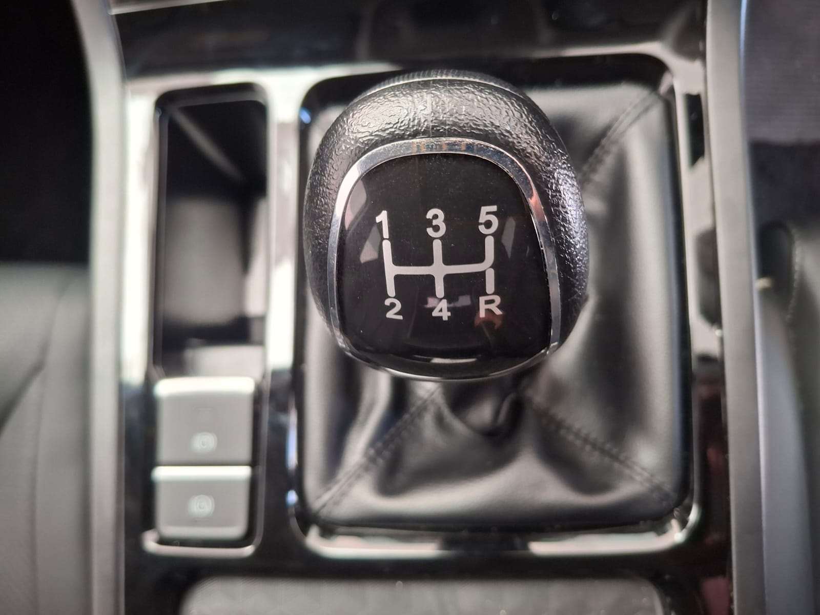 2026 Chery Tiggo Cross LIT MT - Image 13
