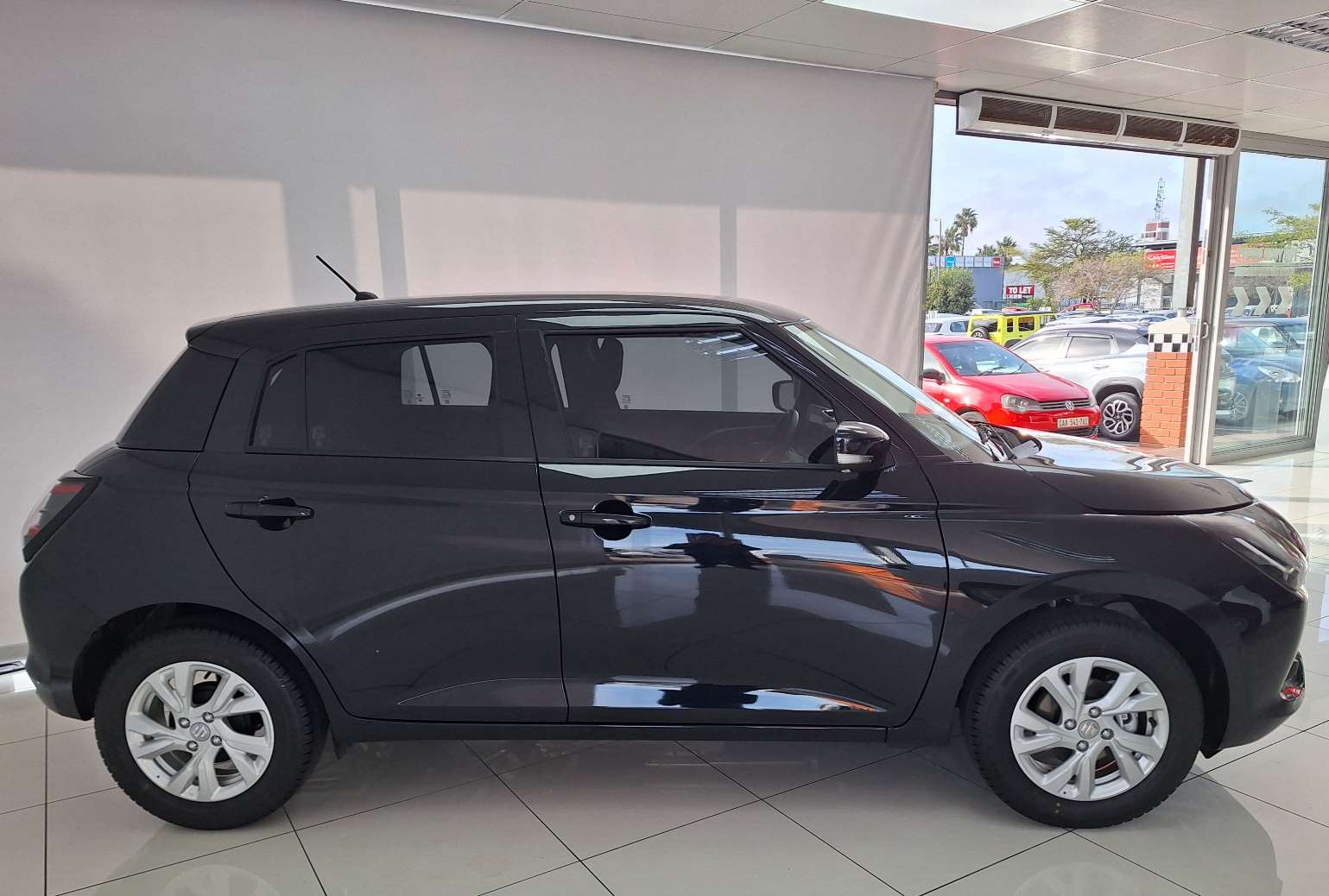 2026 Suzuki Swift 1.2 GL+ 5MT New - Image 2