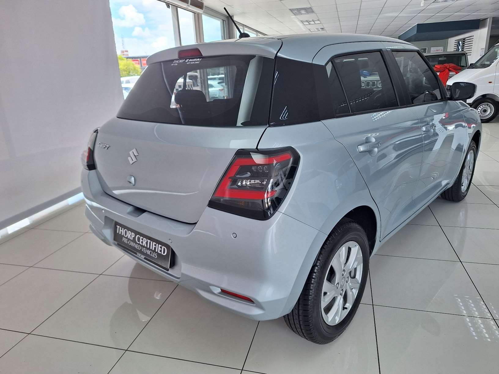 2025 Suzuki Swift 1.2 GL+ 5MT New - Image 5