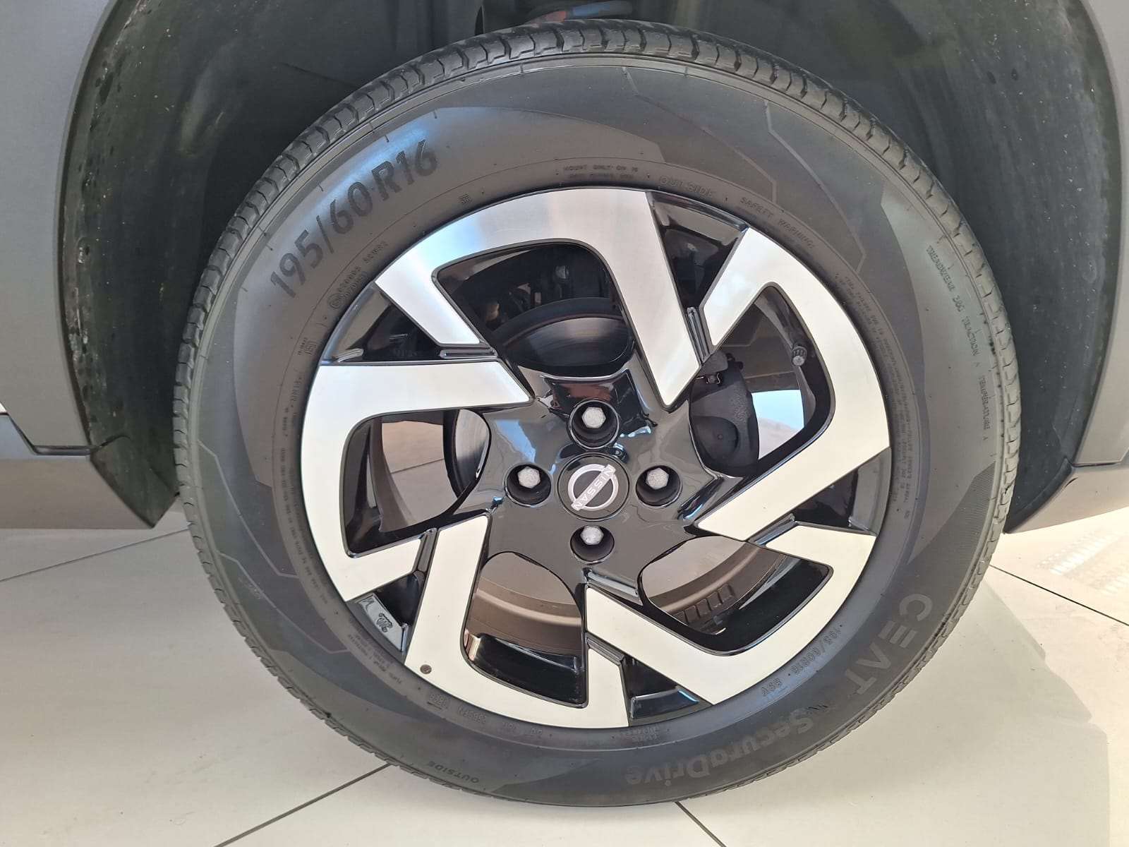 2024 Nissan MAGNITE MAGNITE 1.0 ACENTA - Image 9