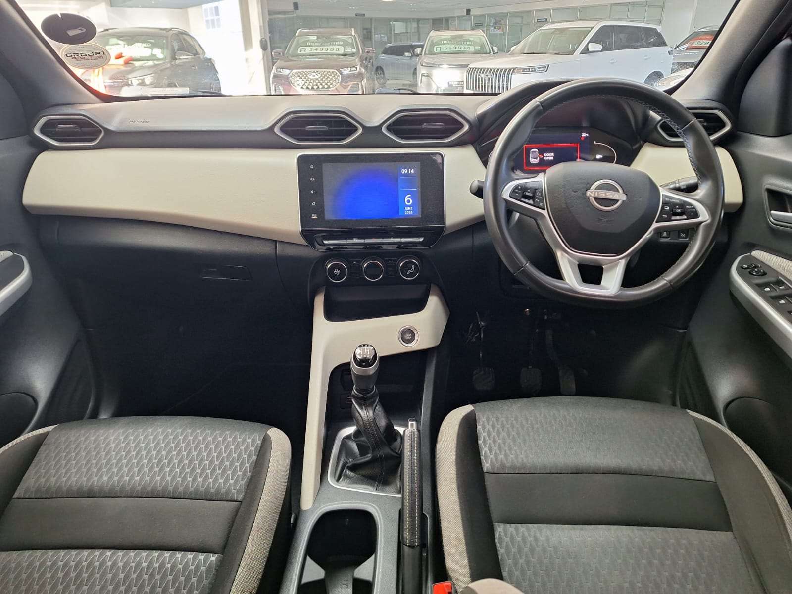 2024 Nissan MAGNITE MAGNITE 1.0 ACENTA - Image 14