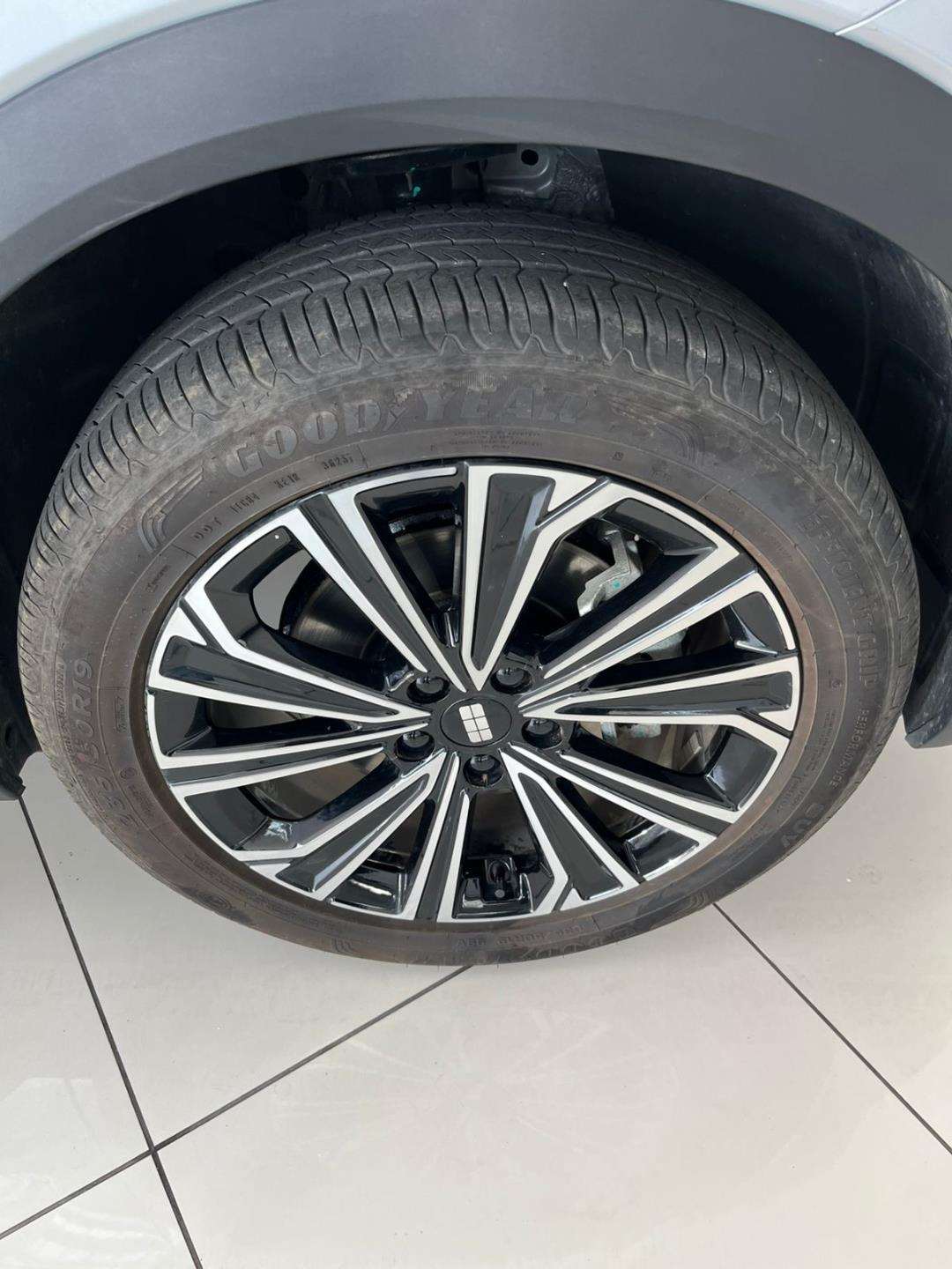 2026 Geely E5 Em-I Apex - Image 9