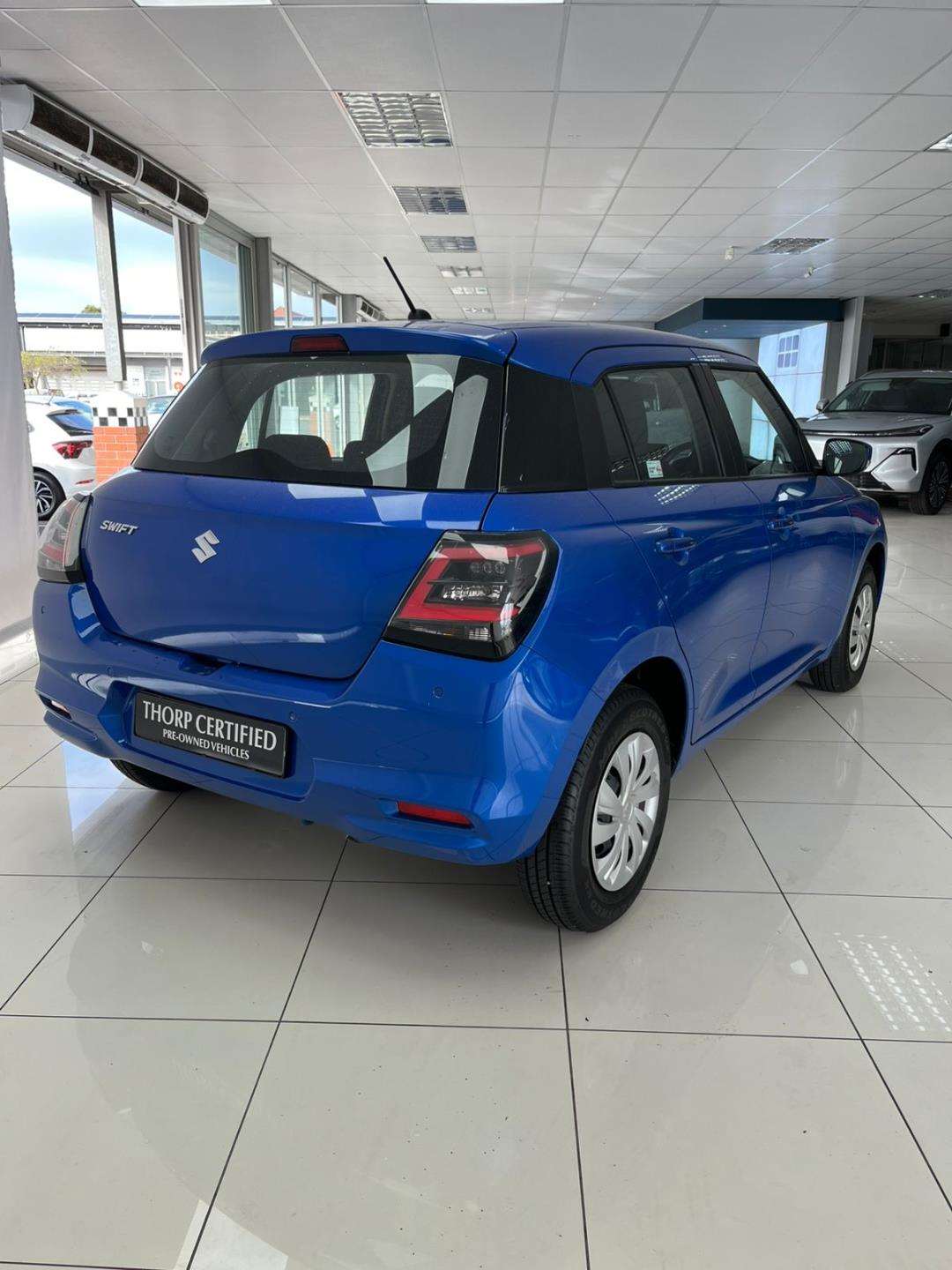 2025 Suzuki Swift 1.2 GL 5MT New - Image 6