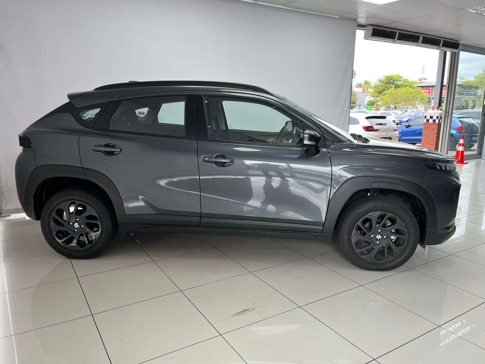 2025 Suzuki Fronx 1.5 GL 5MT - Image 2