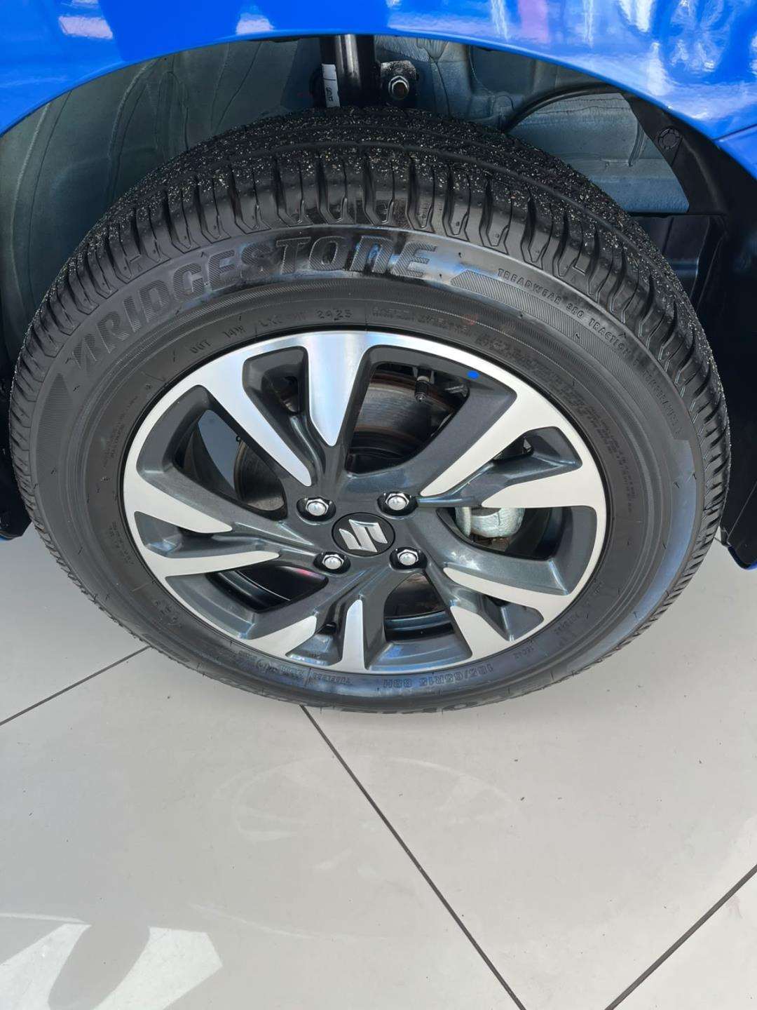 2026 Suzuki Swift 1.2 GLX 5MT New - Image 9