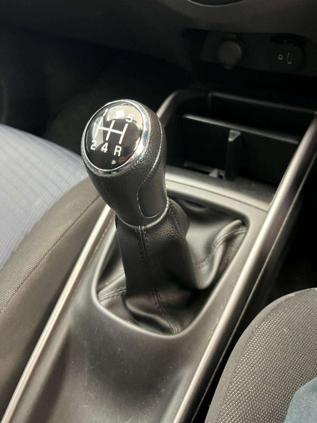 2022 Toyota STARLET 1.4 Xi - Image 12