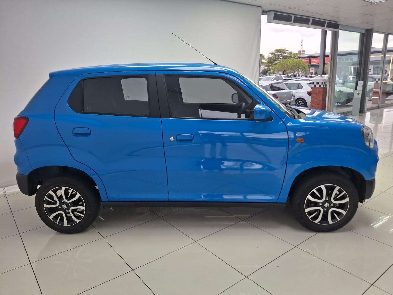 2026 Suzuki S-Presso 1.0 GL+ AMT MC - Image 2