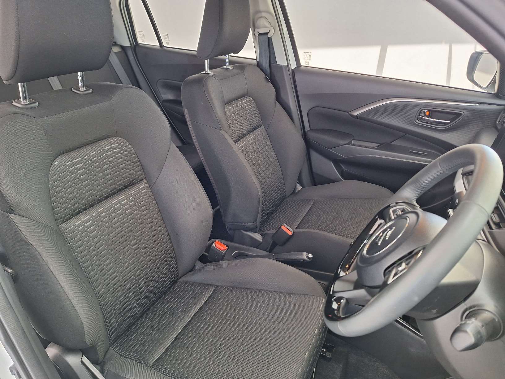 2026 Suzuki Swift 1.2 GLX 5MT New - Image 9