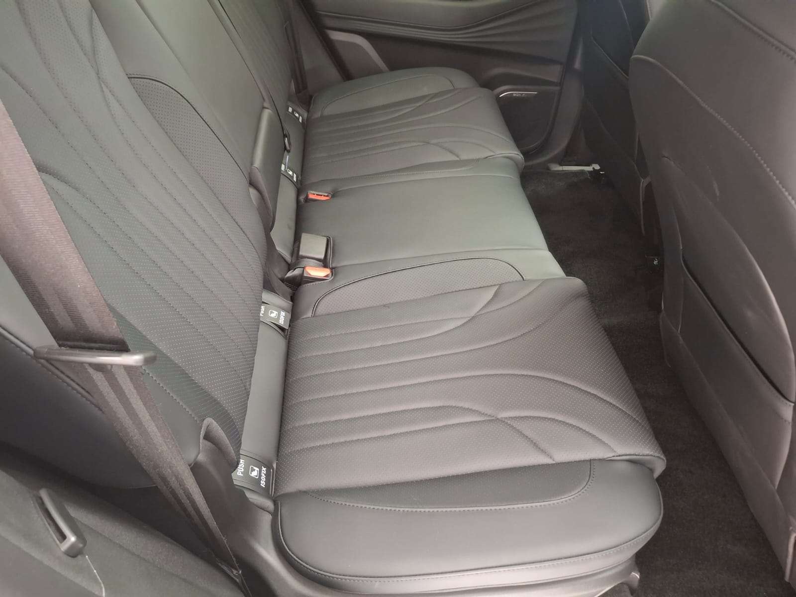 2026 Chery Tiggo 9 CSH 1.5T 3DHT Vangaurd AWD - Image 12