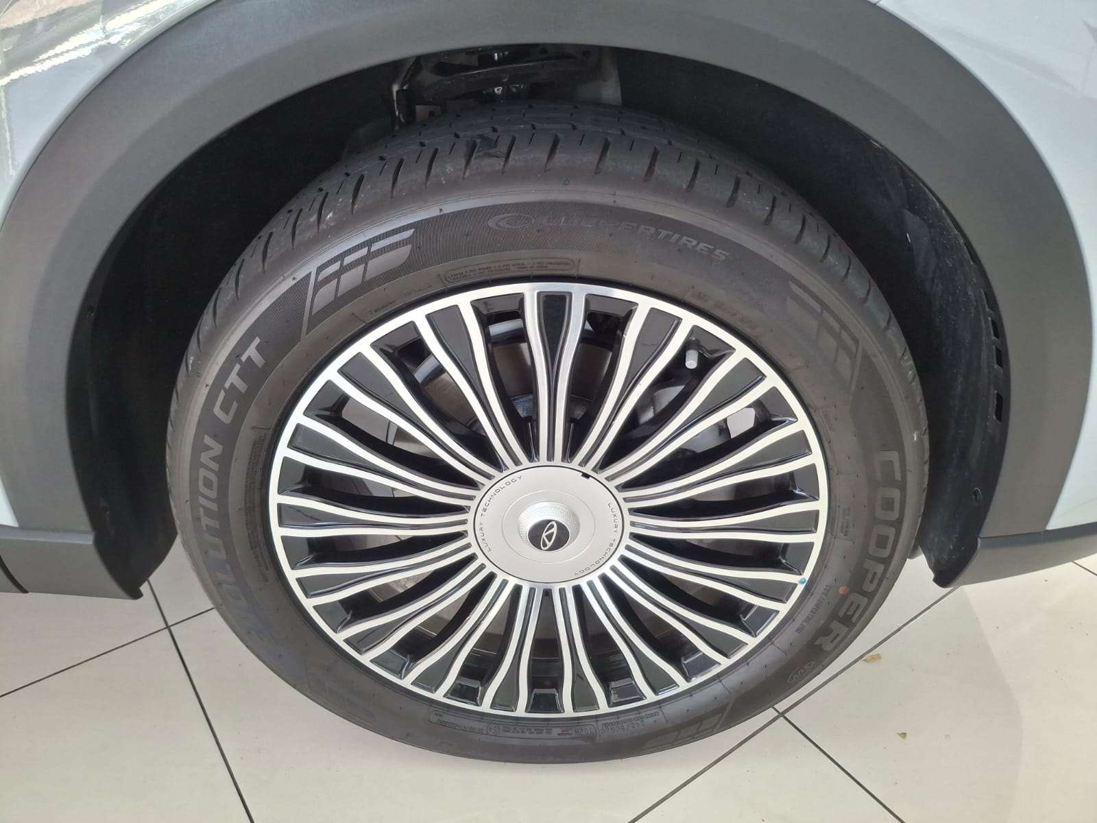 2026 Chery Tiggo 9 CSH 1.5T 3DHT Vangaurd AWD - Image 9