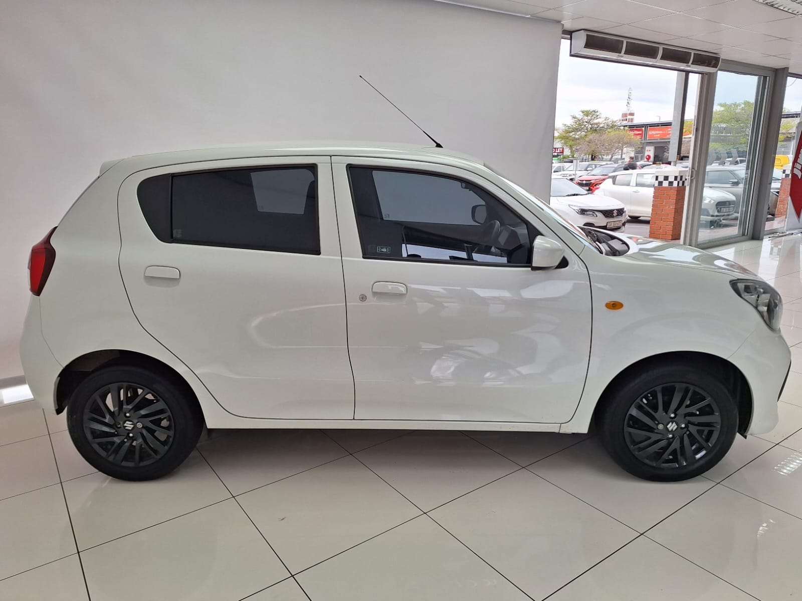2026 Suzuki Celerio 1.0 GL AMT - Image 2