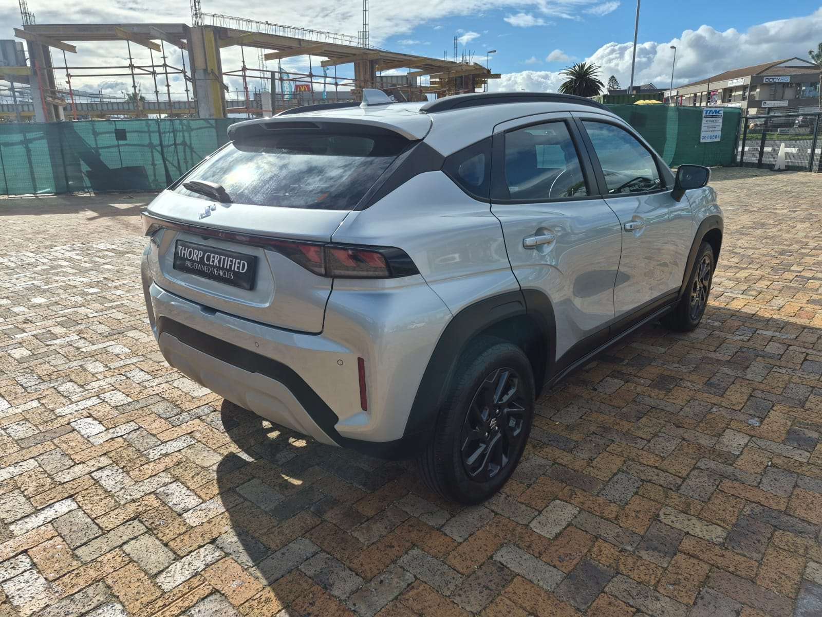 2025 Suzuki Fronx 1.5 GL A/T - Image 8