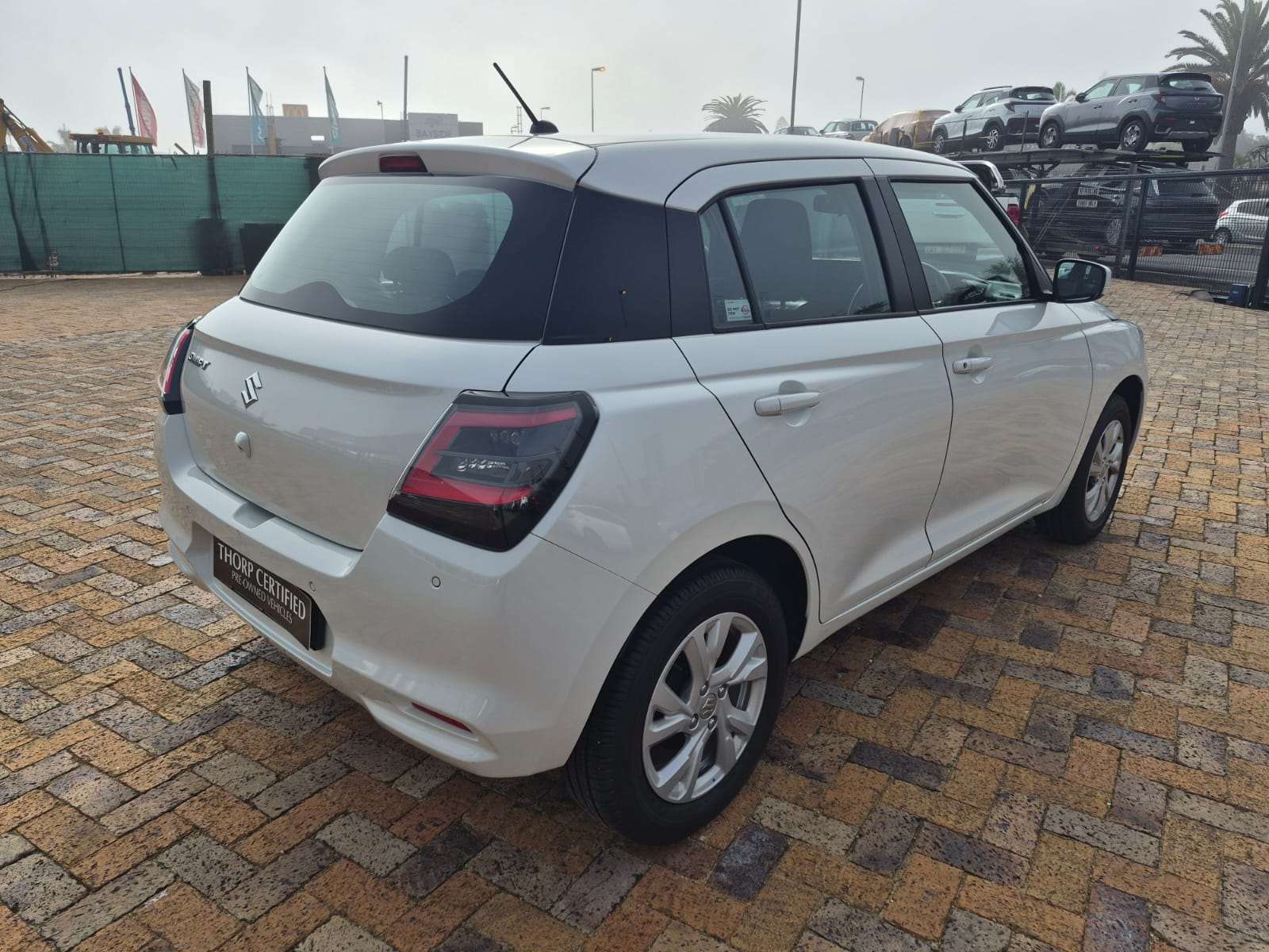 2025 Suzuki Swift 1.2 GL+ AT - Image 8