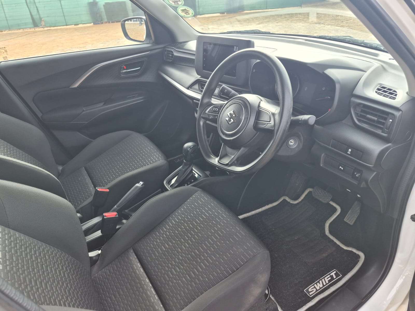 2025 Suzuki Swift 1.2 GL+ AT - Image 10