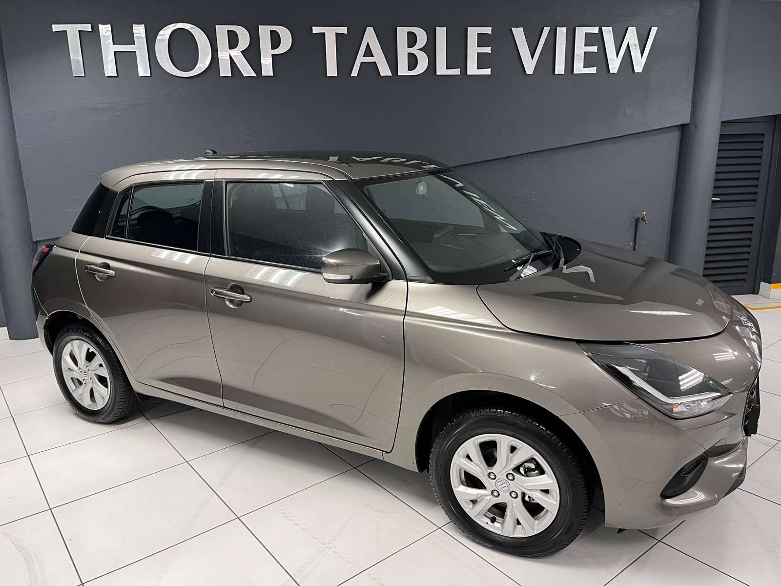 2025 Suzuki Swift 1.2 GL+ 5MT New - Image 1