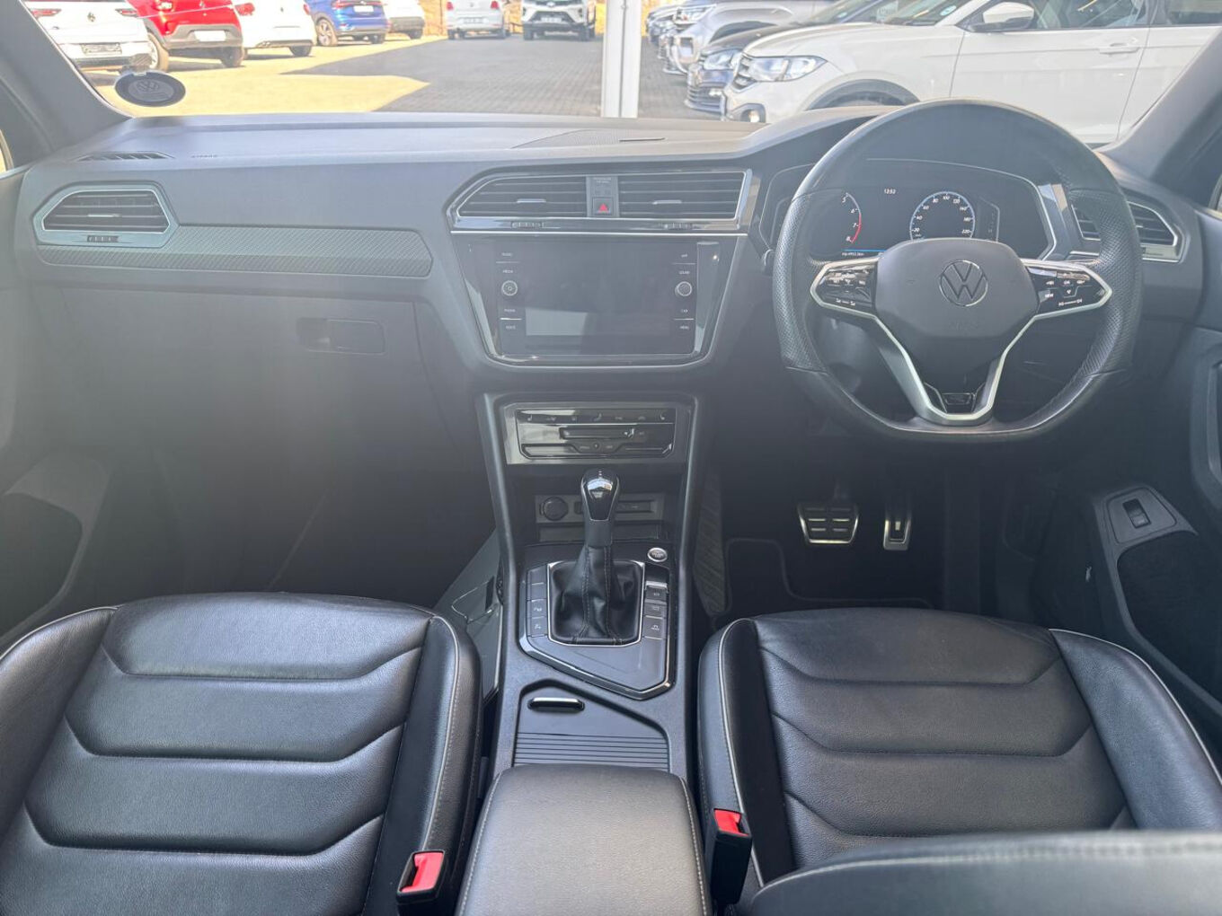2022 VOLKSWAGEN TIGUAN 1.4TSI 110kW R-Line — photo 10