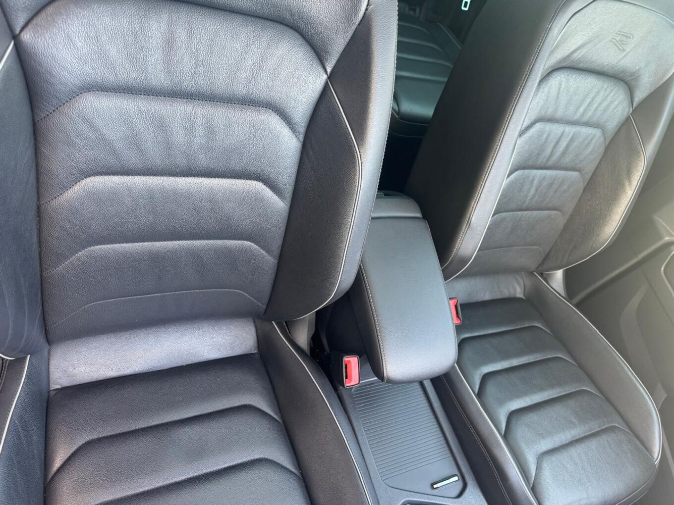 2022 VOLKSWAGEN TIGUAN 1.4TSI 110kW R-Line — photo 12