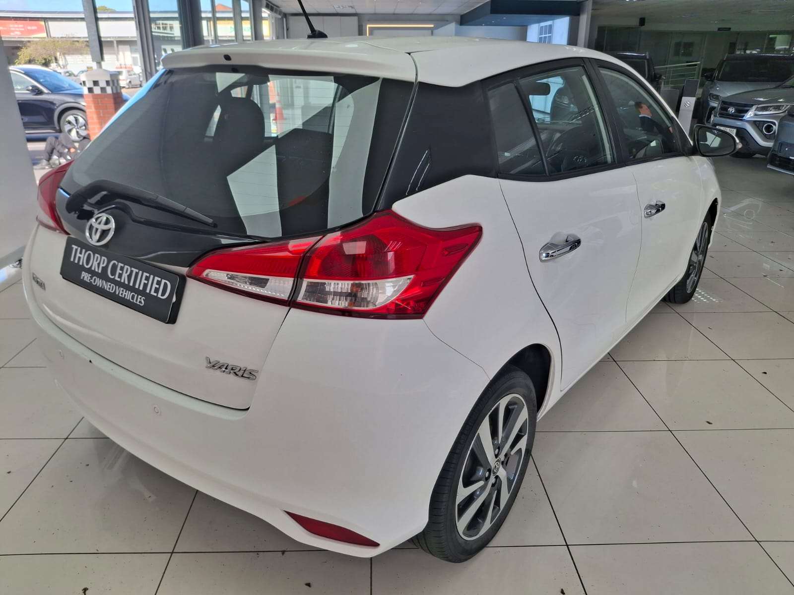 2019 Toyota Yaris YARIS 1.5 XS CVT 5Dr - Image 6