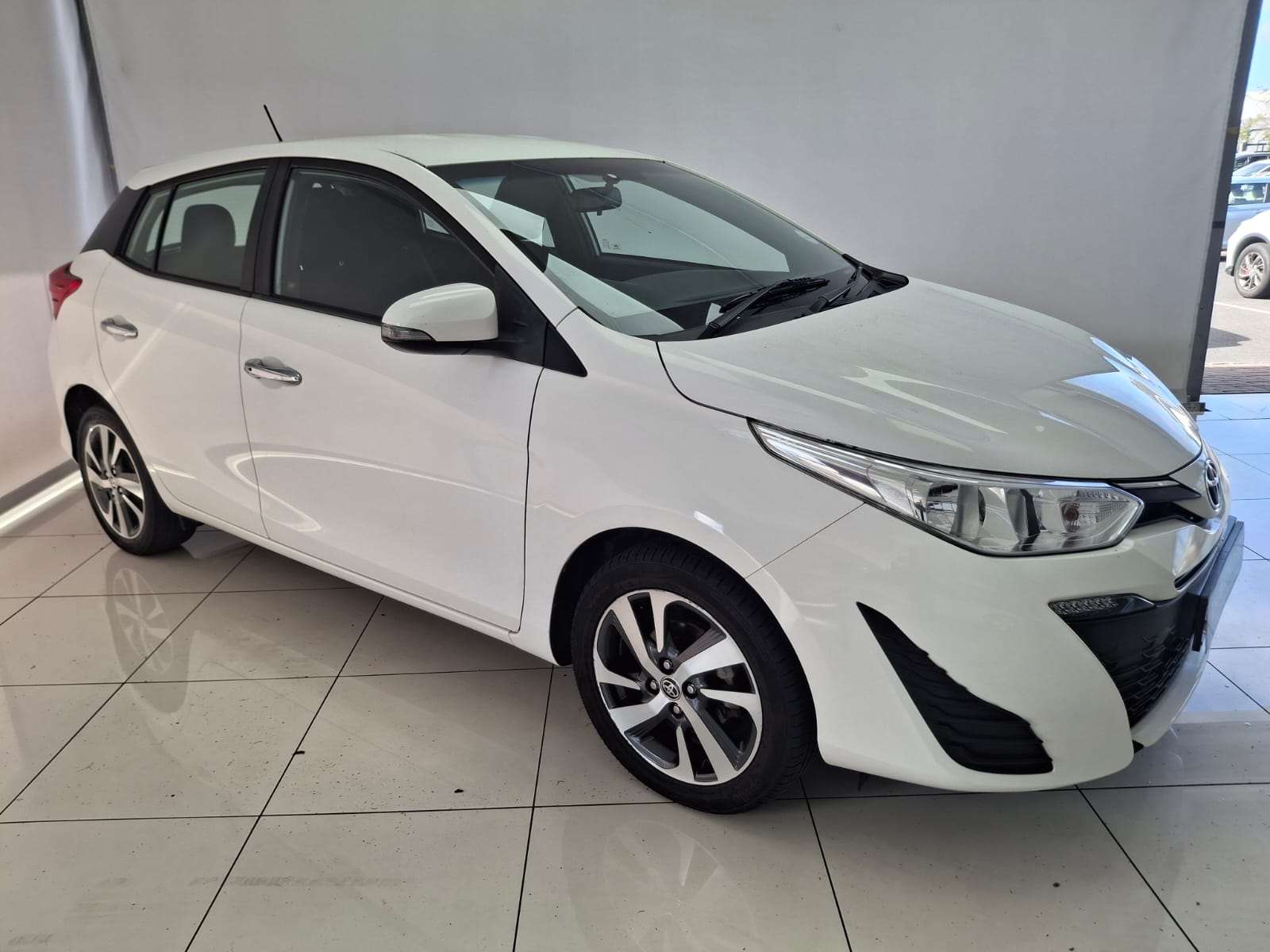 2019 Toyota Yaris YARIS 1.5 XS CVT 5Dr - Image 1