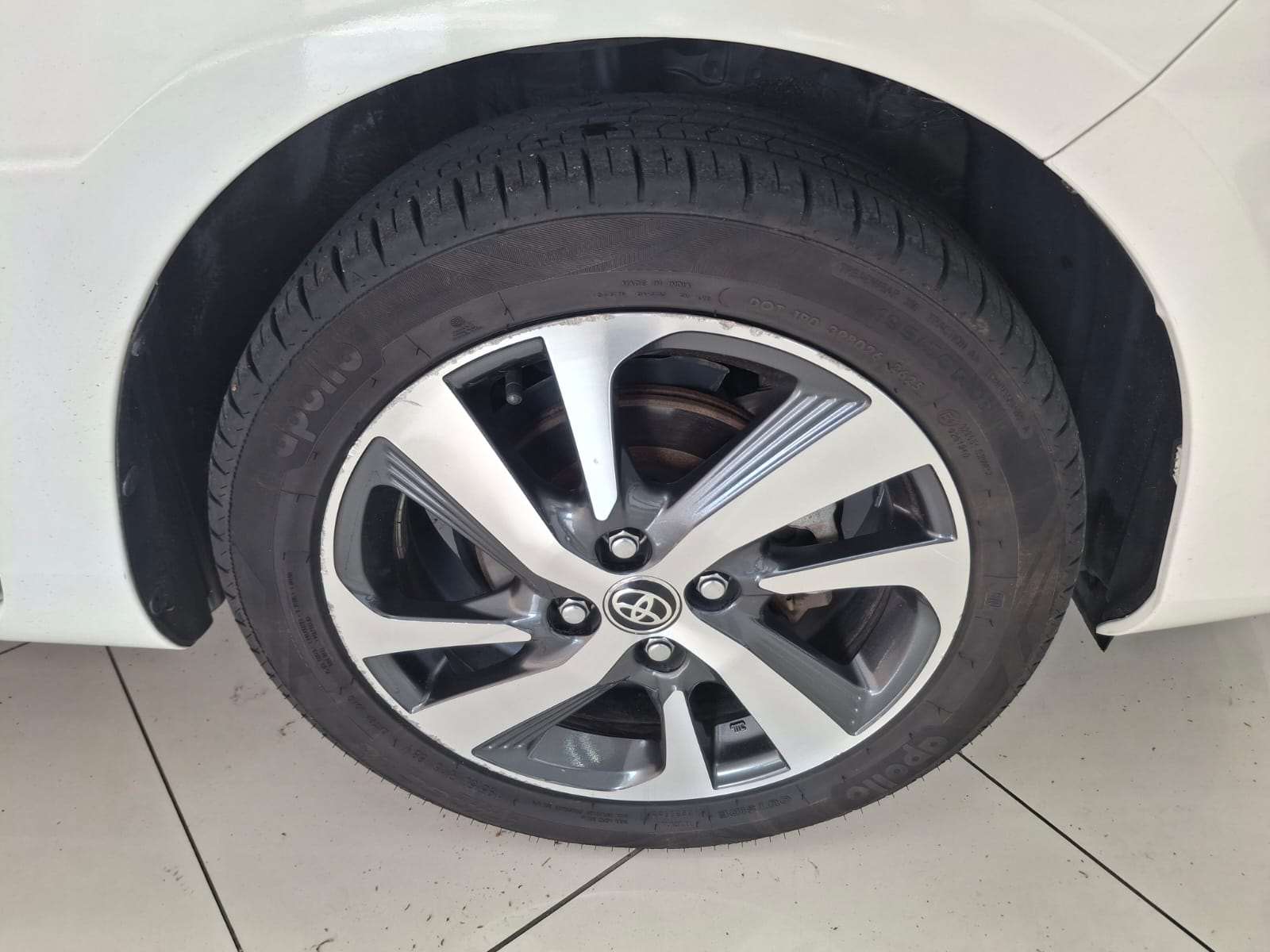 2019 Toyota Yaris YARIS 1.5 XS CVT 5Dr - Image 9