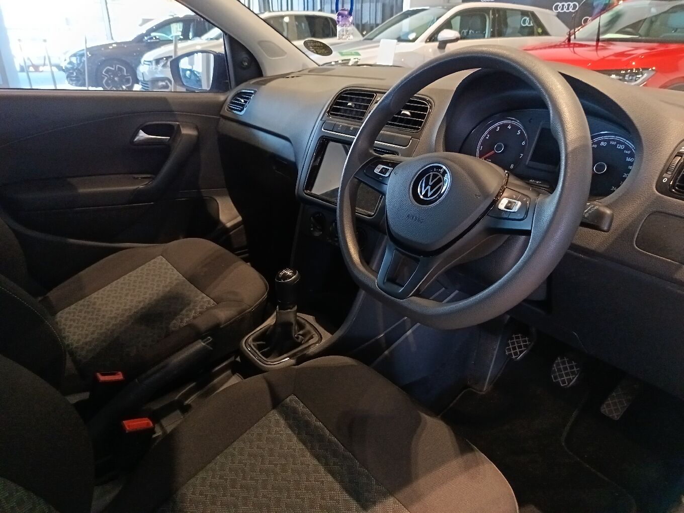 2025 VOLKSWAGEN POLO VIVO Hatch 1.4 Life — photo 11