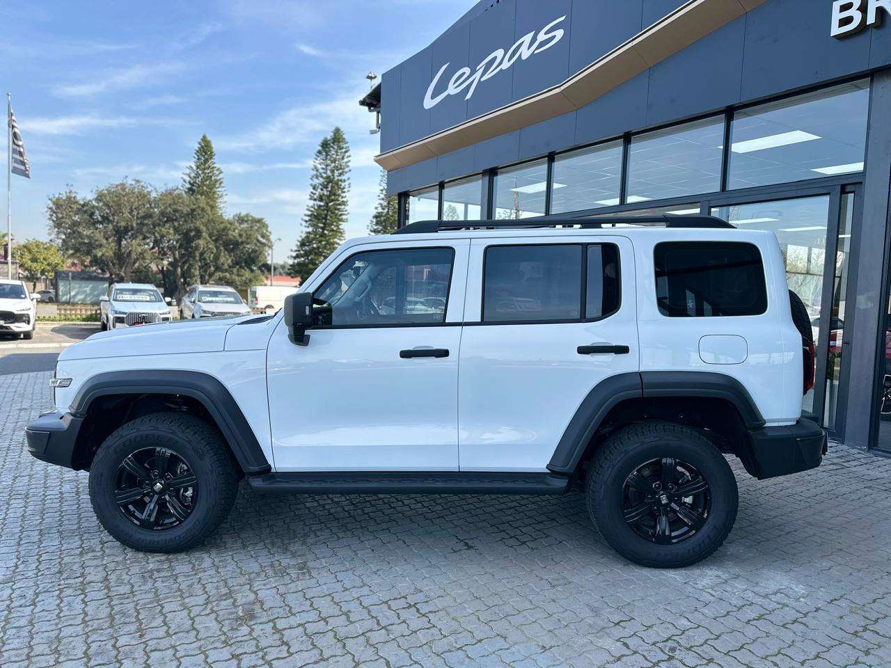 2026 GWM Tank 300 2.4TD Luxury 4x2 AT - Image 4
