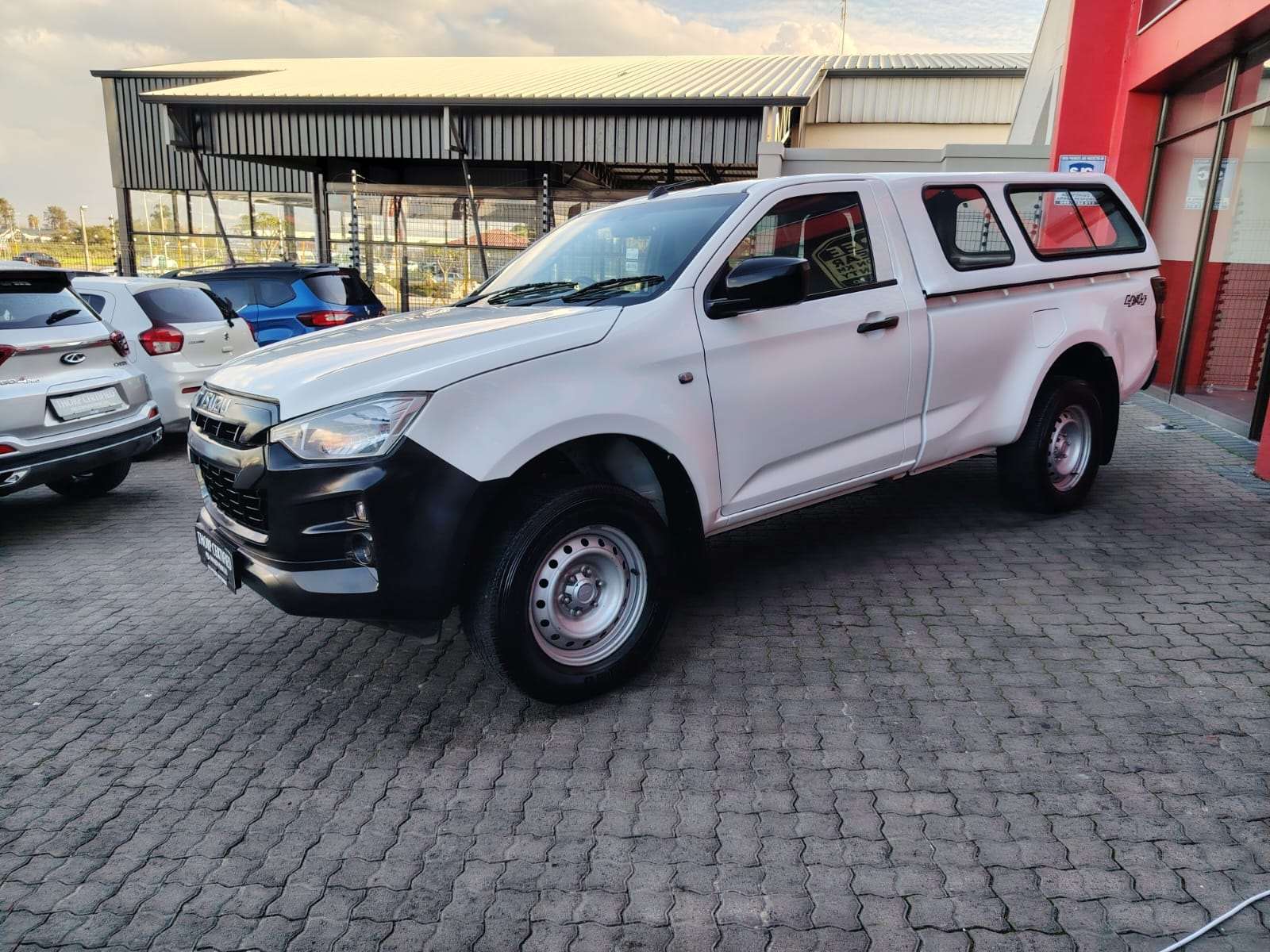 2023 Isuzu D-Max 1.9DI HR 4X4 S/Cab - Image 1
