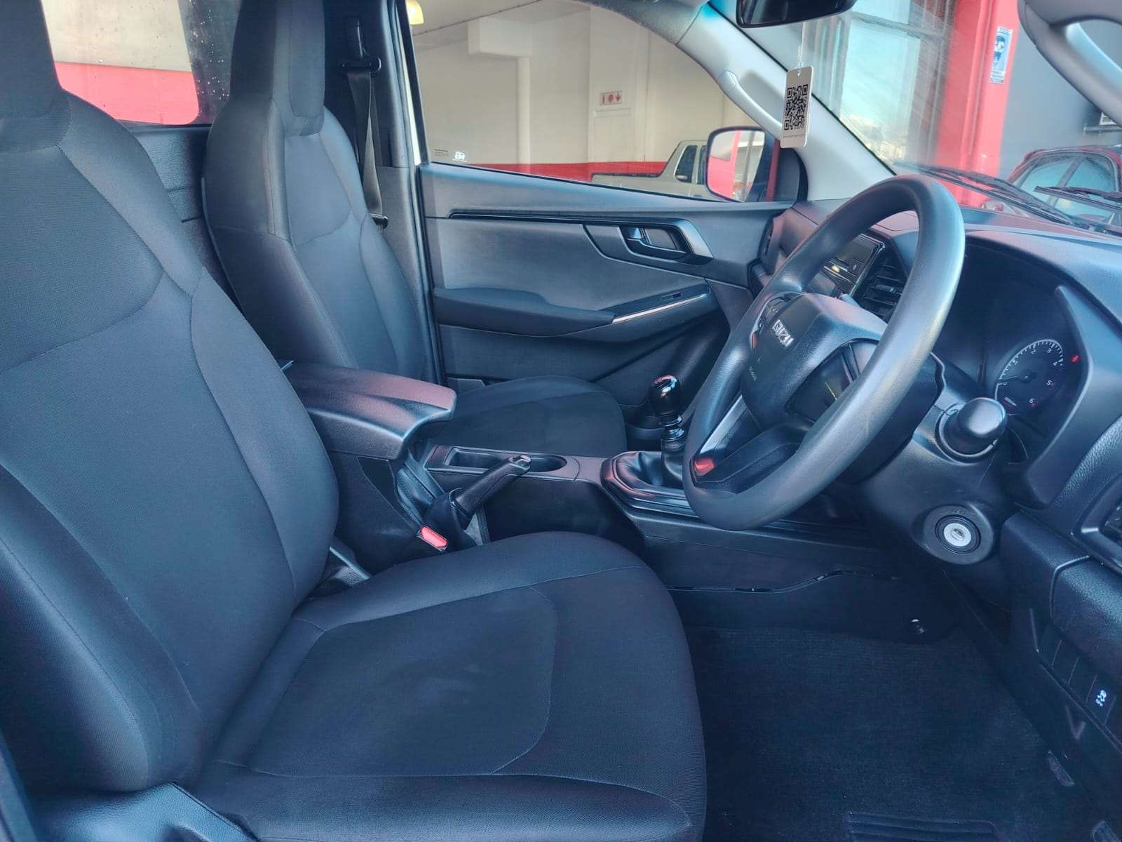 2023 Isuzu D-Max 1.9DI HR 4X4 S/Cab - Image 8