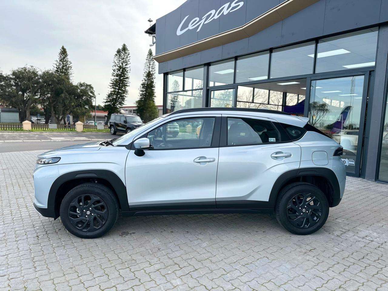 2025 Suzuki Fronx 1.5 GL 4AT - Image 9