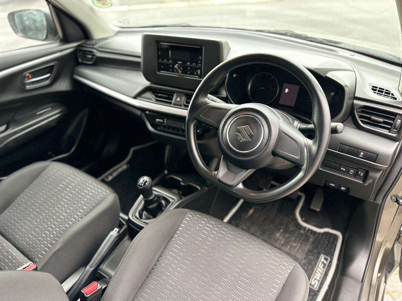 2025 Suzuki Swift 1.2 GL MT - Image 9