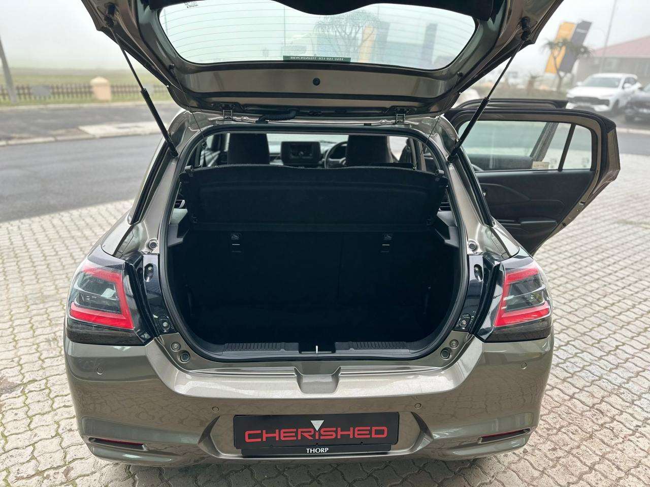 2025 Suzuki Swift 1.2 GL MT - Image 7