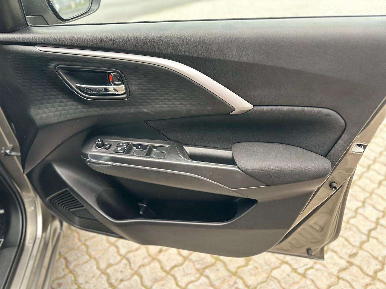 2025 Suzuki Swift 1.2 GL MT - Image 10