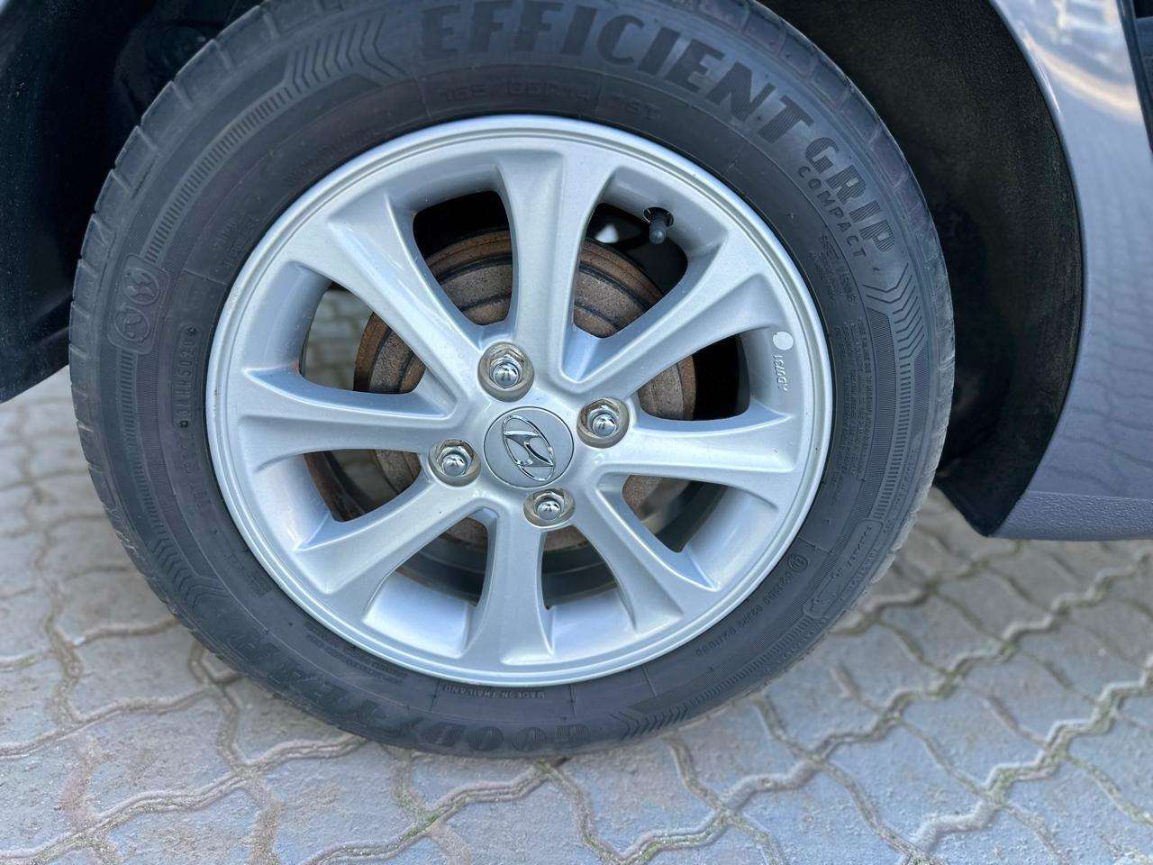 2014 Hyundai i10 Grand 1.25 Fluid - Image 13