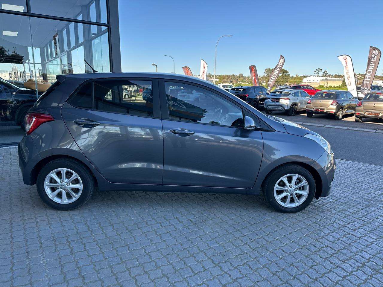 2014 Hyundai i10 Grand 1.25 Fluid - Image 7