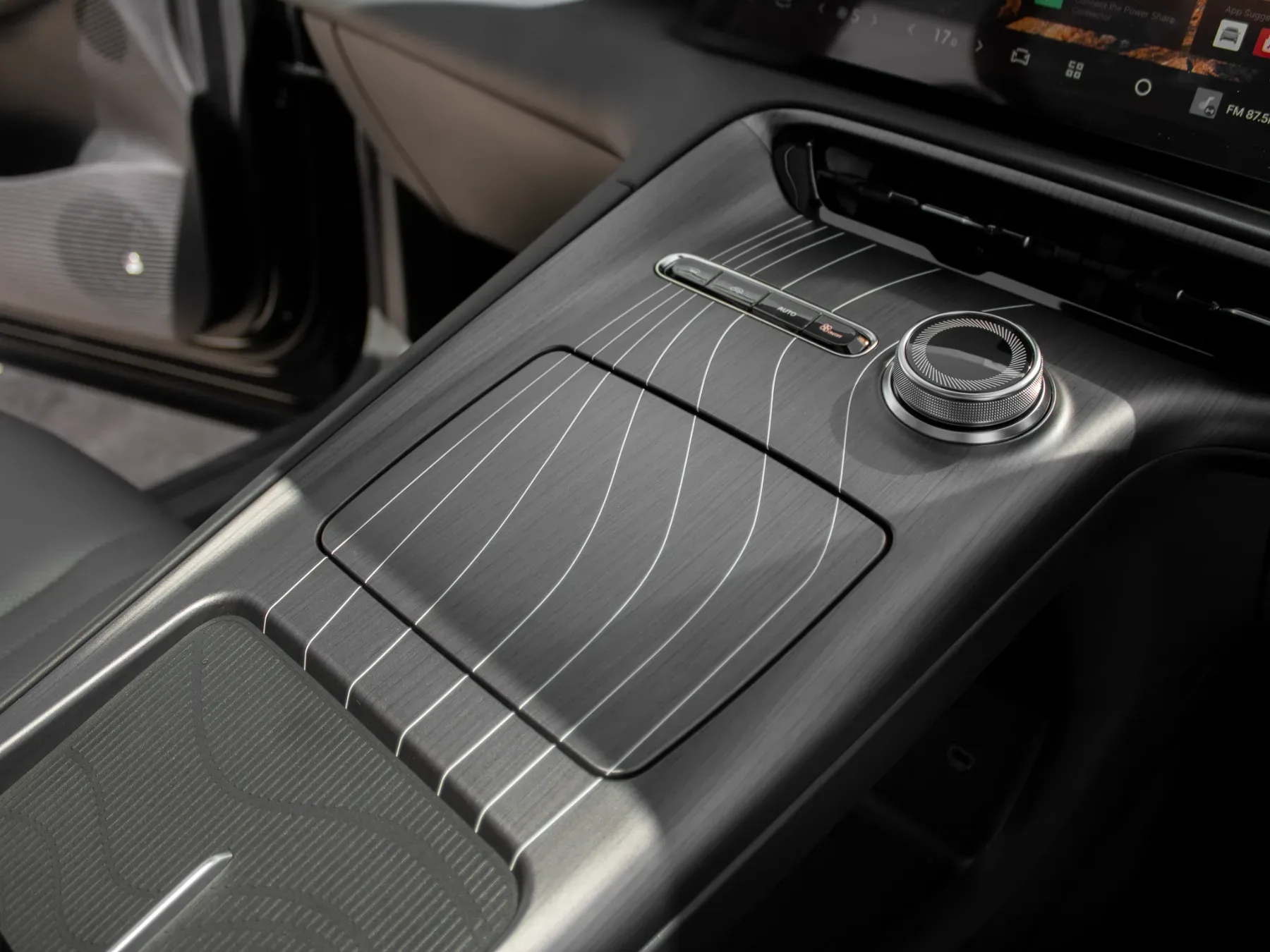 2026 Geely EM5 EM-i Aspire - Image 13
