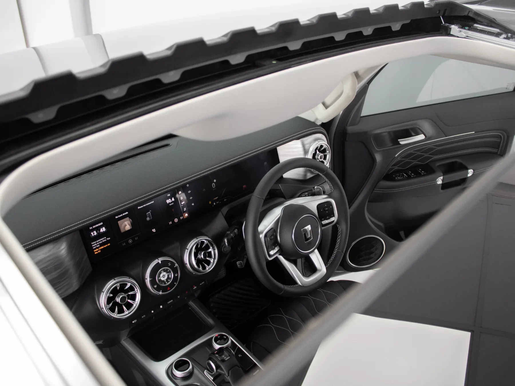 2026 GWM Tank 300 2.4T Luxury 4x2 - Image 12
