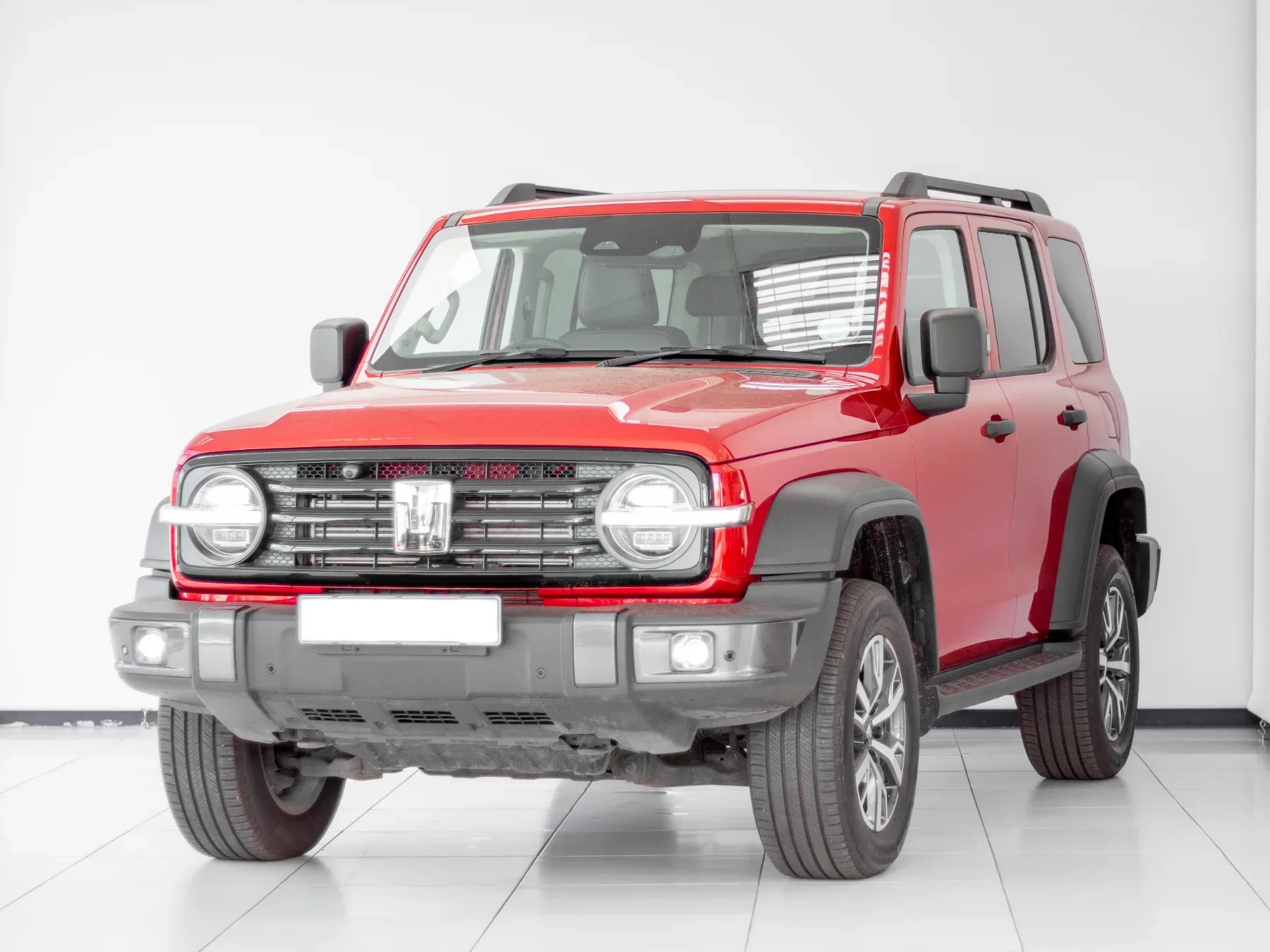 2026 GWM Tank 300 2.4T Super Luxury 4x4 - Image 1