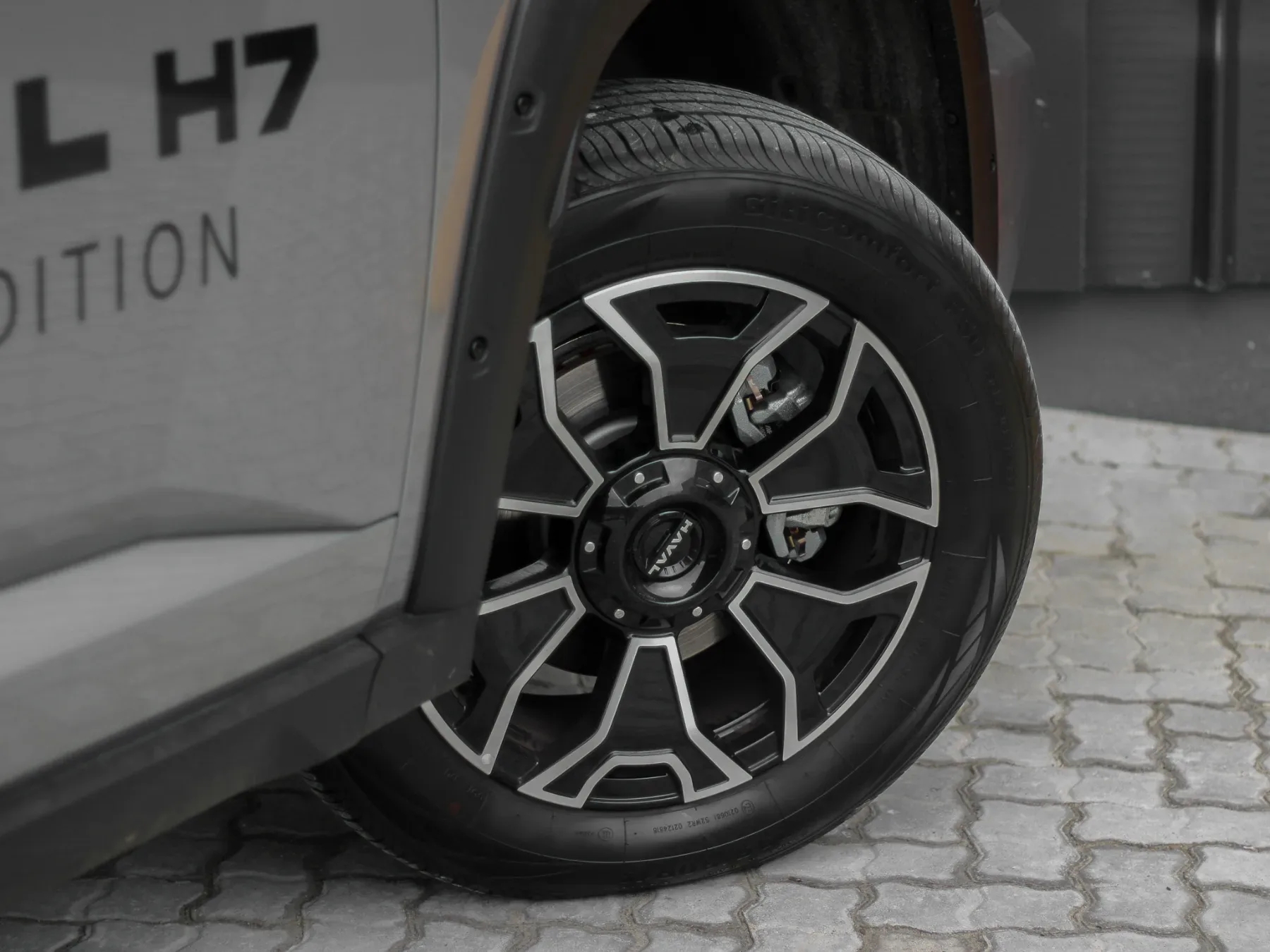 2026 Haval H7 Super Luxury 4x4 BLK Edition - Image 7