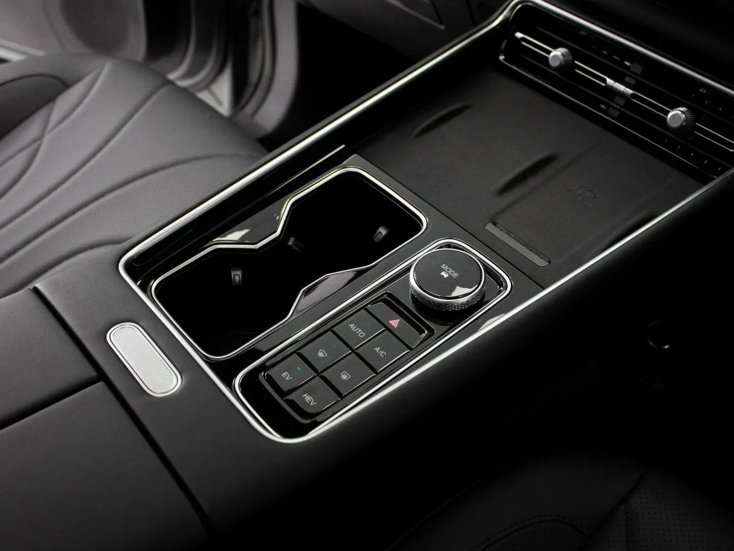 2026 Chery Tiggo 9 CSH Vanguard - Image 15