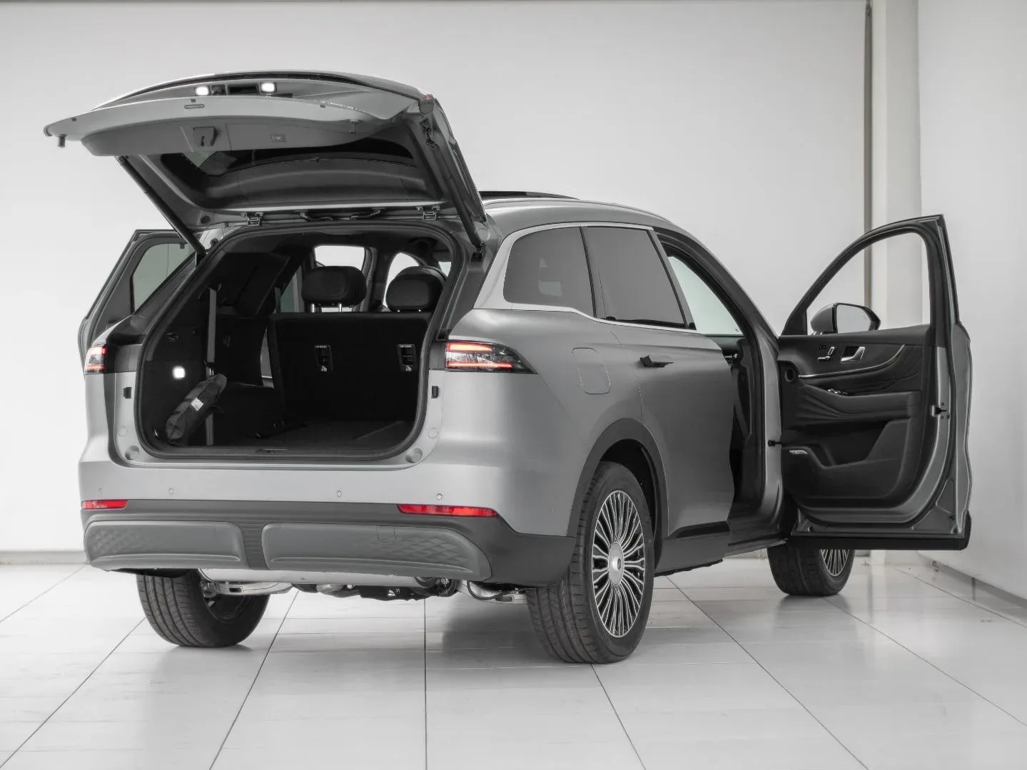 2026 Chery Tiggo 9 Vanguard AWD - Image 8