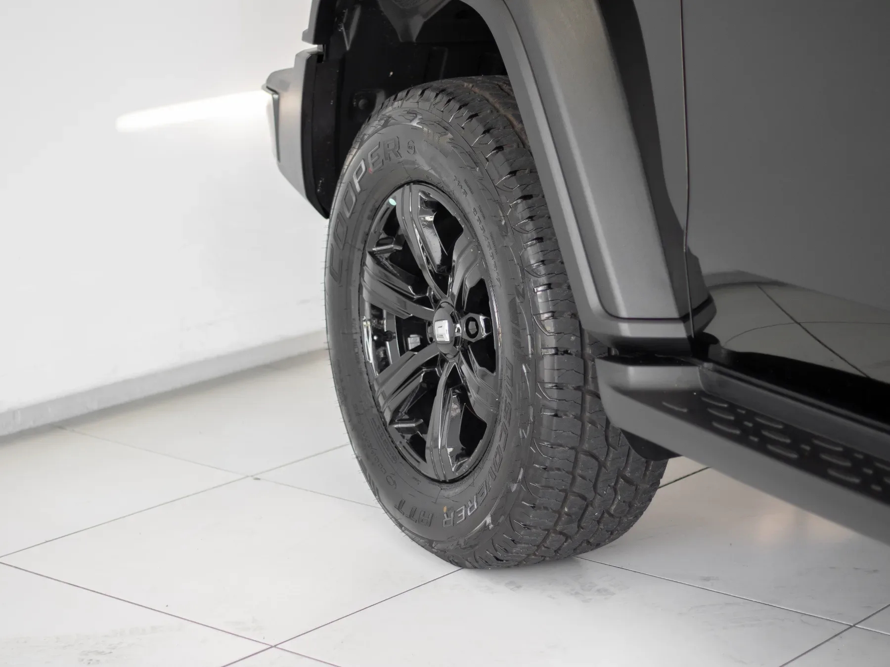 2026 GWM Tank 300 2.4T Super Luxury 4x4 - Image 8