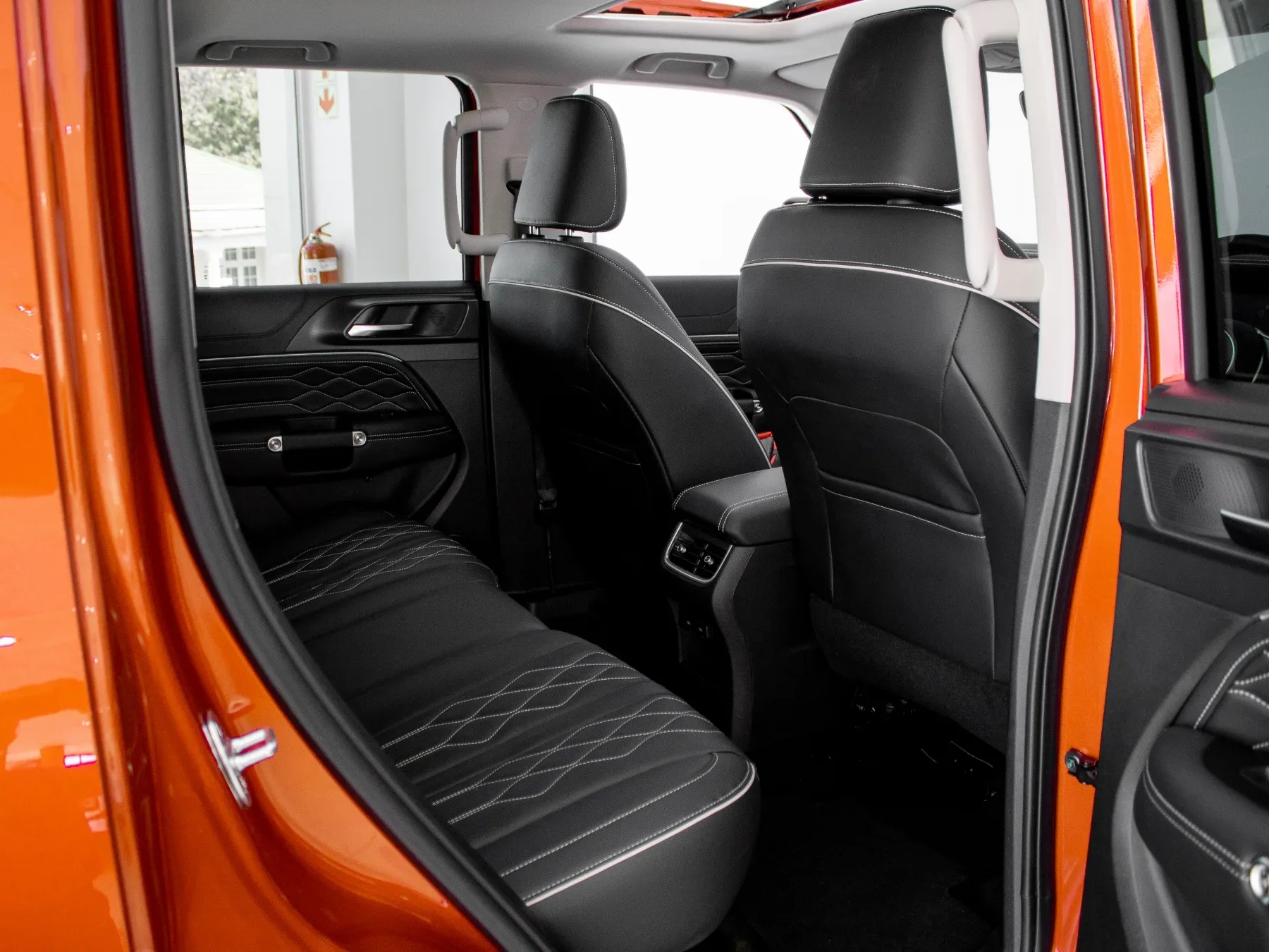 2026 GWM Tank 300 2.4T Super Luxury 4x4 - Image 6