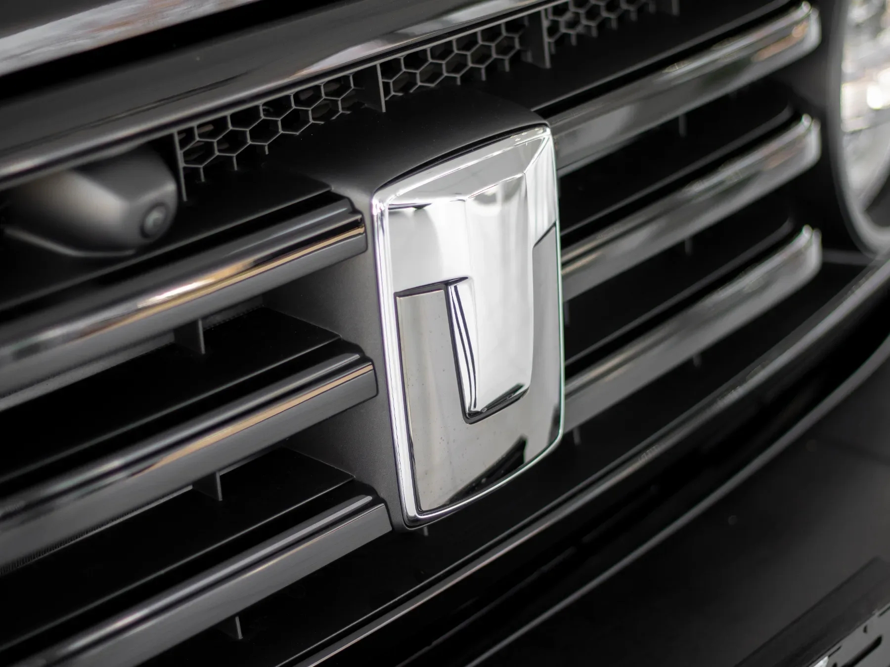 2026 GWM Tank 300 2.4T Ultra Luxury 4x4 - Image 8