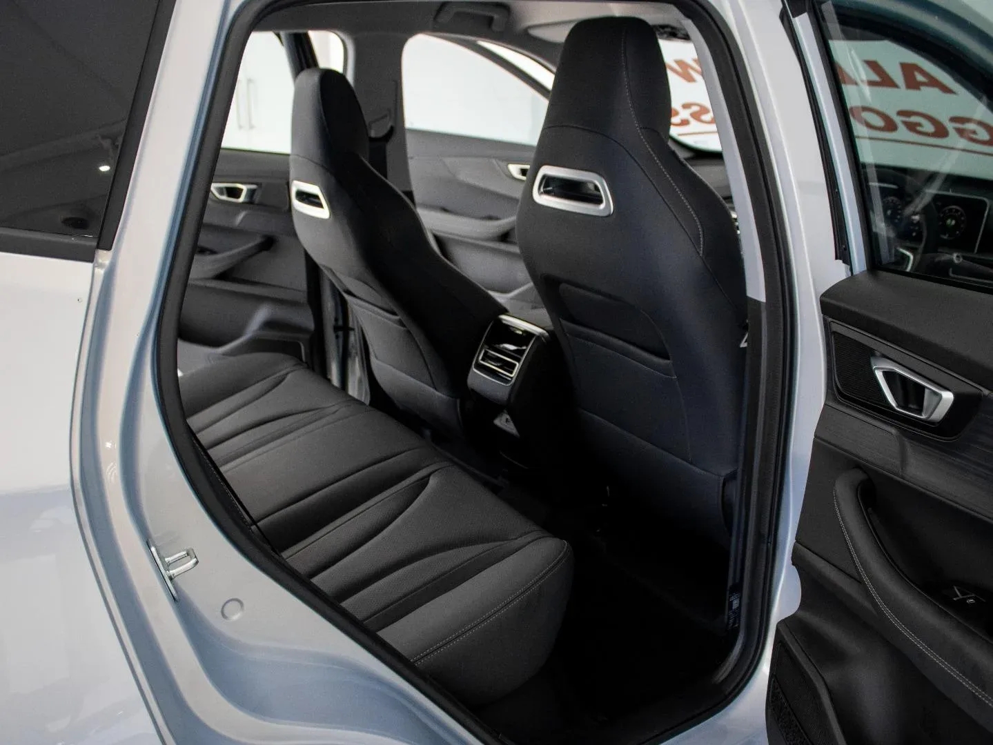 2026 Chery Tiggo Cross Elite - Image 13