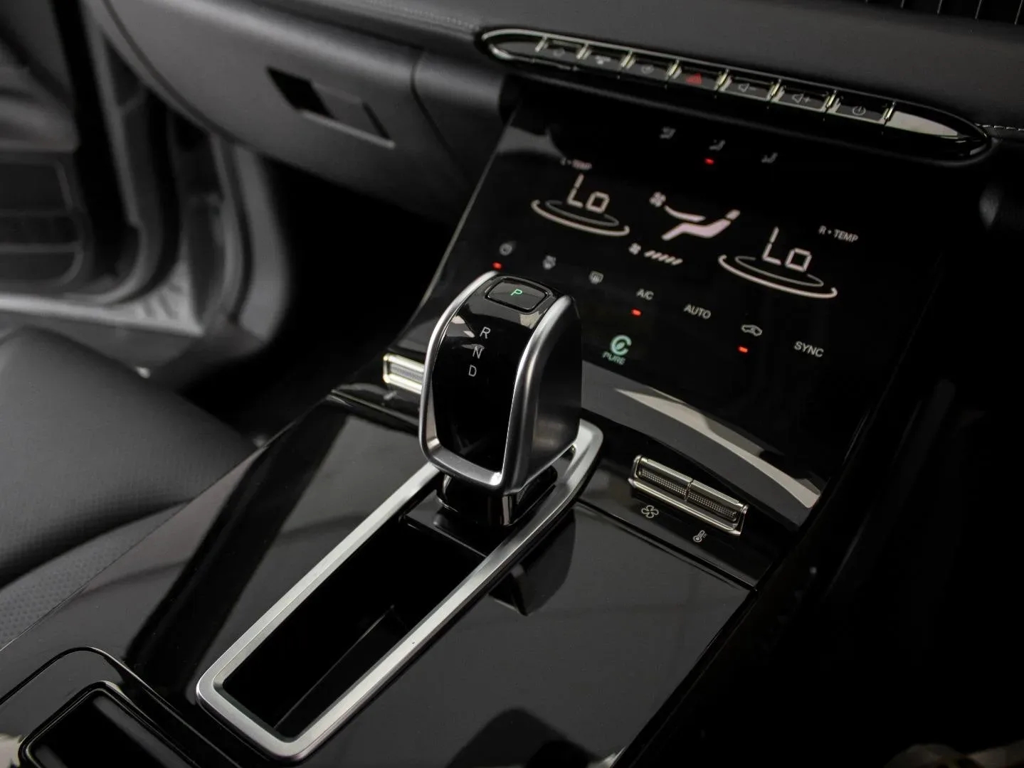 2026 Chery Tiggo Cross Elite HEV - Image 11