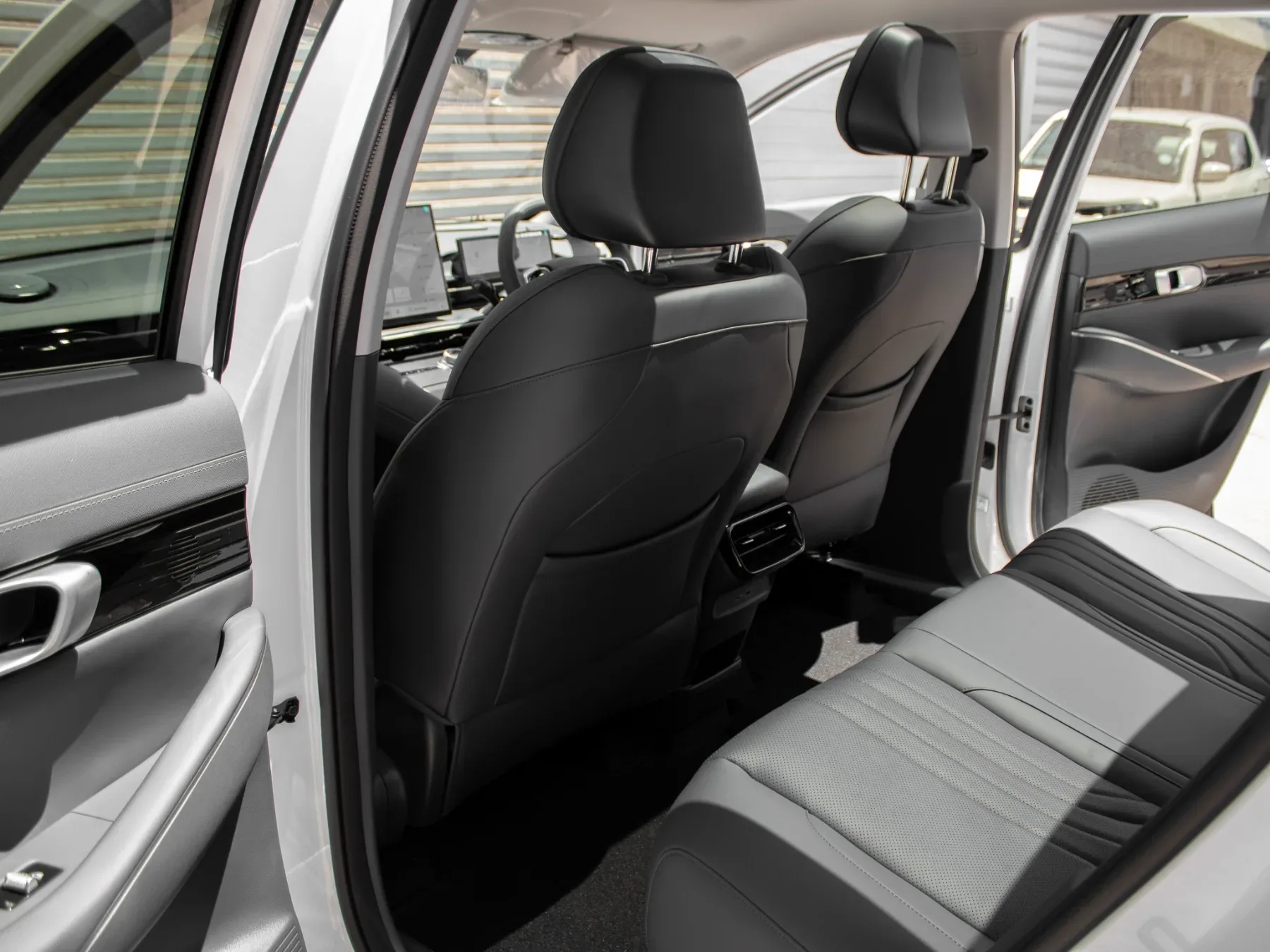 2026 Geely E5 Aspire - Image 15