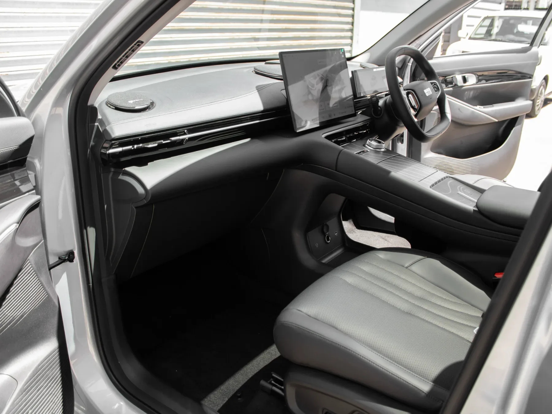 2026 Geely EM5 EM-i Aspire - Image 18