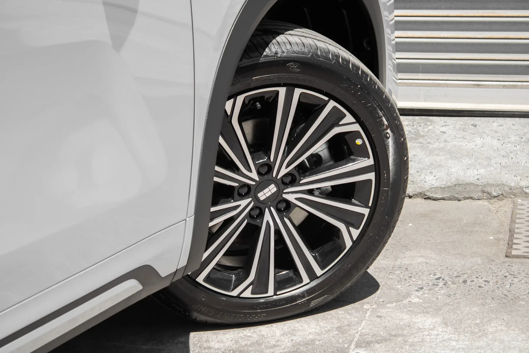 2026 Geely EM5 EM-i Aspire - Image 7