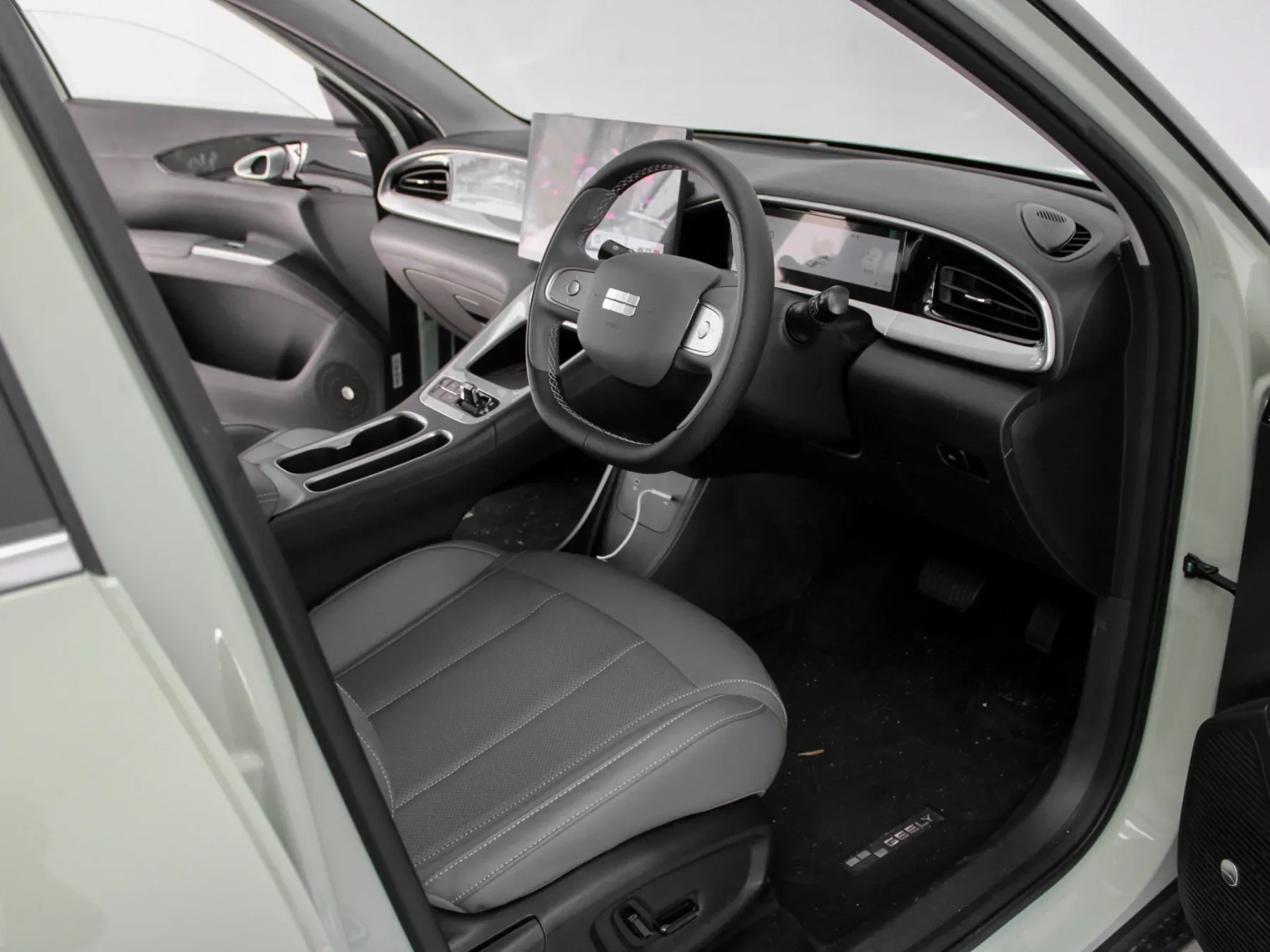 2026 Geely E2 Apex - Image 13