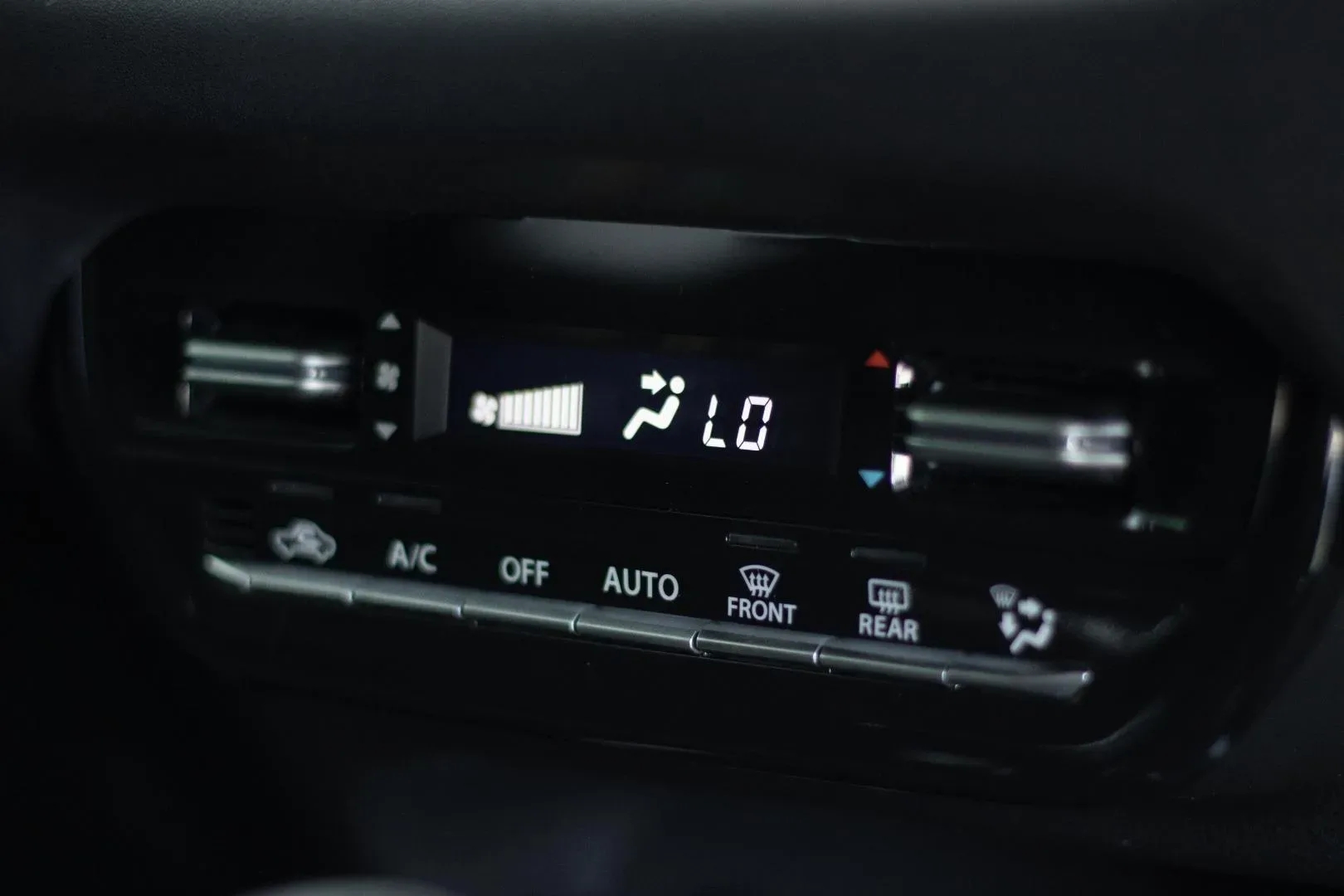 2026 Suzuki Baleno GLX AT - Image 11